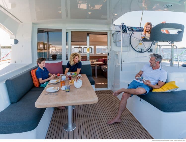 Whisper, a 12.37m catamaran - photo 2