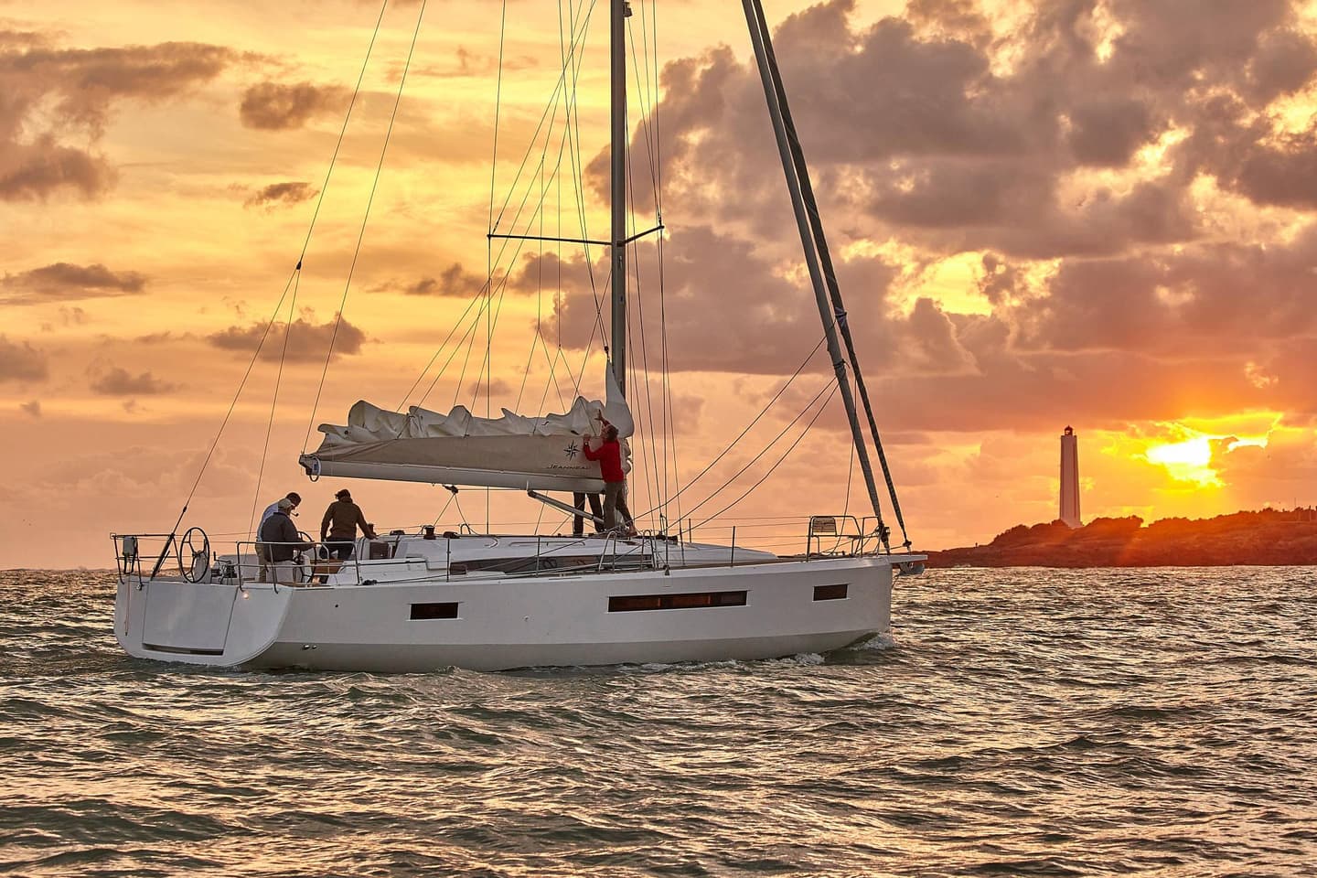 Queen II, a 10.95m sail boat - photo 5