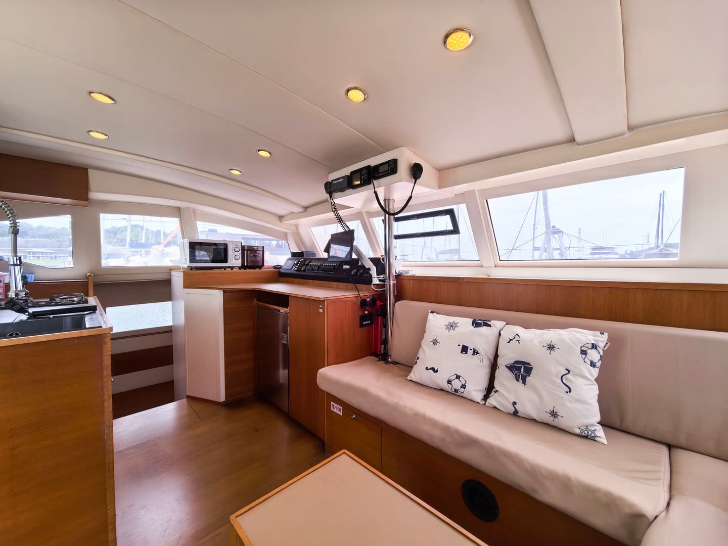 Beta, a 8.2m motor boat on special offer